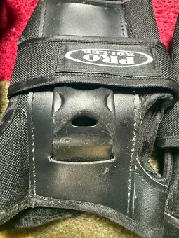 Chrániče na kolečkové brusle - 4