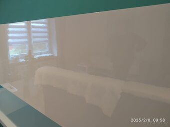 Závěsná skříňka - 4