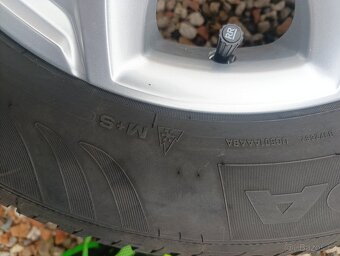 Prodám zimní kola na Dacii - 4