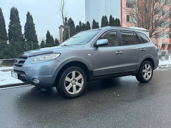 Hyundai SantaFe - 4