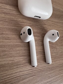 Airpods 2 - 4