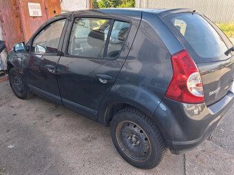 Sandero 1.4i veskere dily - 4