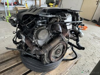Motor 3.0D / 165 k.w / BKS VW Touareg / Náhradní díly - 4