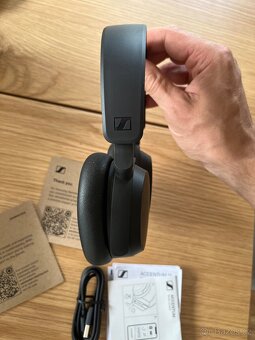 Bluetooth sluchátka Sennheiser Accentum Wireless - 4