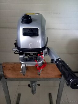 Lodní motor Honda 5hp 4takt - 4