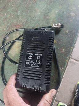 Čtyřkolka 800w 3 rychlosti - 4