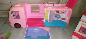 barbie karavan + doplnky - 4