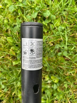 Prodám dva kusy stojanů na kola s pneum. bez plastových podl - 4