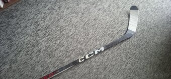 Hokejka CCM bývalého hráče HCO Třinec Ryana Smithe - 4