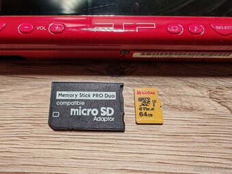 PlayStation PSP 2000 Red - 4