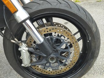 DUCATI Monster 821 - 4