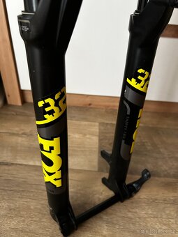 FOX RHYTM Float 32 Fit Grip Remote 100mm, 15x110mm Boost, Ta - 4