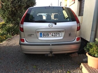 Nissan Almera Tino - 4