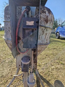 Stavební míchačka 380V,MEZ Mohelnice cena dohodou - 4