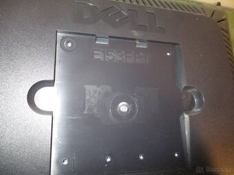 Malý LCD monitor DELL 15 palců, 4:3, 1024x768 - 4