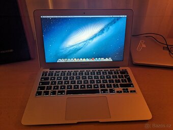 Apple macbook air 11.6" A1465 - 4