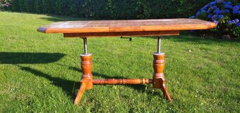 Konferenční stolek - 4