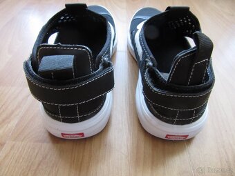 PRODÁM NOVÉ BOTY VANS VEL.39 - 4