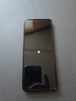Z flip 3 - 4