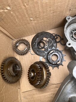 Babeta díly motoru - 4