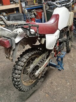 Aprilia ETX 350 - 4