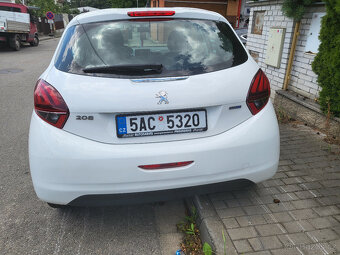 Peugeot 208 - 4
