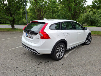 Volvo V60 CC, D4 - 140 kW, ODPOČET DPH - 4