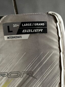 Prodám betony bauer x5 pro int velikost L - 4