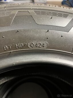215/65r16C Hankook nove - 4