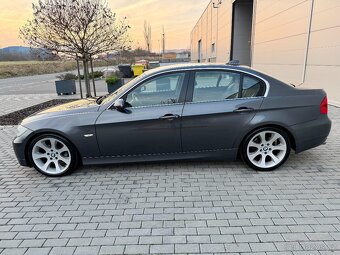 BMW 325i e90 MANUÁL XENONY SPORTSITZE - 4
