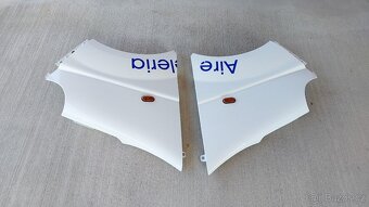 Renault Trafic –  Blatníky přední bílé - 4