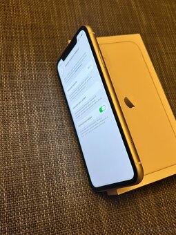 Apple iPhone 11 64GB White - 4