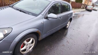 Na náhradní díly nebo opravu - 4