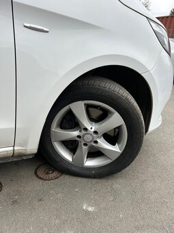 Alu kola Mercedes W447 V klasse 17” pneu 80% - 4