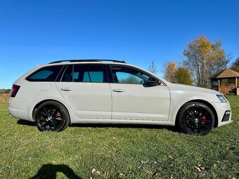 Škoda Octavia Combi RS SUPER VÝBAVA Motor: 2.0 TDi 135kW - 4