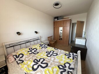Prodej bytu 3+1, 80m2, lodžie 12m2, zděné jádro, Pardubice-D - 4