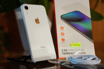 iPhone XR 64GB bílý - 4