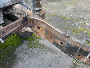 Prodám na Nissan Navara D40 4 dveř 2,5 nafta - 4