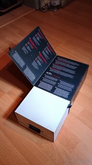 beats. solo 1.0.0 by Dr. Dre - original - 4