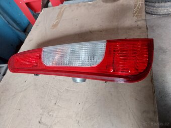 zadní světla Ford C Max - 4