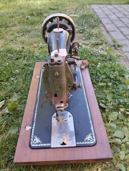 Šicí stroj - 4