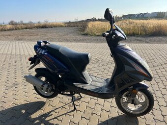 Prodám Piaggio X9 500ie, vše funkční, jede výborně, bez inve - 4