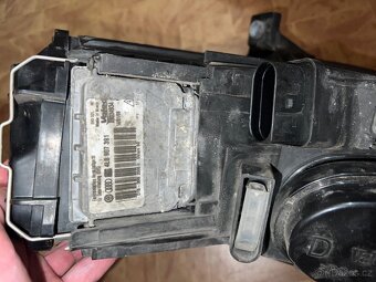 PP světlo VW Passat B6 - 4