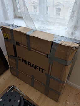 Mirafit squat rack stojan so safety bars (dobrý stav) - 4