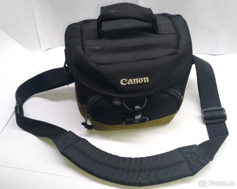 CANON EOS 4000D a objektiv 18-55 mm III - - 4