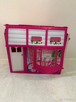 Rozkládací domeček pro Barbie - 4