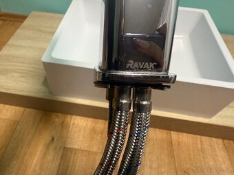 Koupelnová baterie s umyvadlem - 4