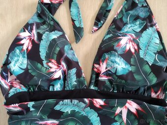 Dámské jednodílné plavky vel. S - 4