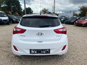 Hyundai i30, 1.6CRDi 81kWPRAVID.SERVIS - 4