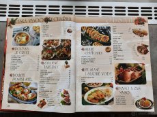 Prodám knihu ČESKÁ VÁNOČNÍ KUCHAŘKA. - 4